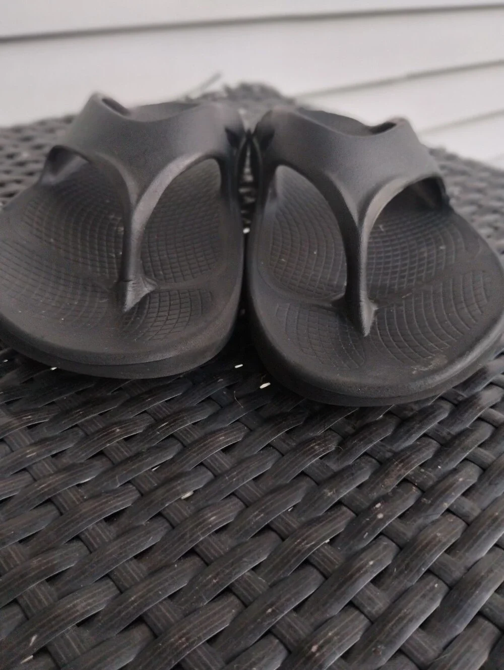OOFOS OOriginal Recovery Sandals Black Men’s 9 Women’s 11 EU 42